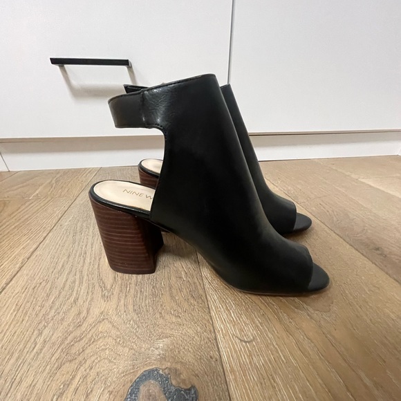 Nine West Chunky Heels - Picture 2 of 5